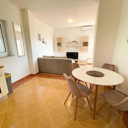 In 43069 Apartment Crikvenica